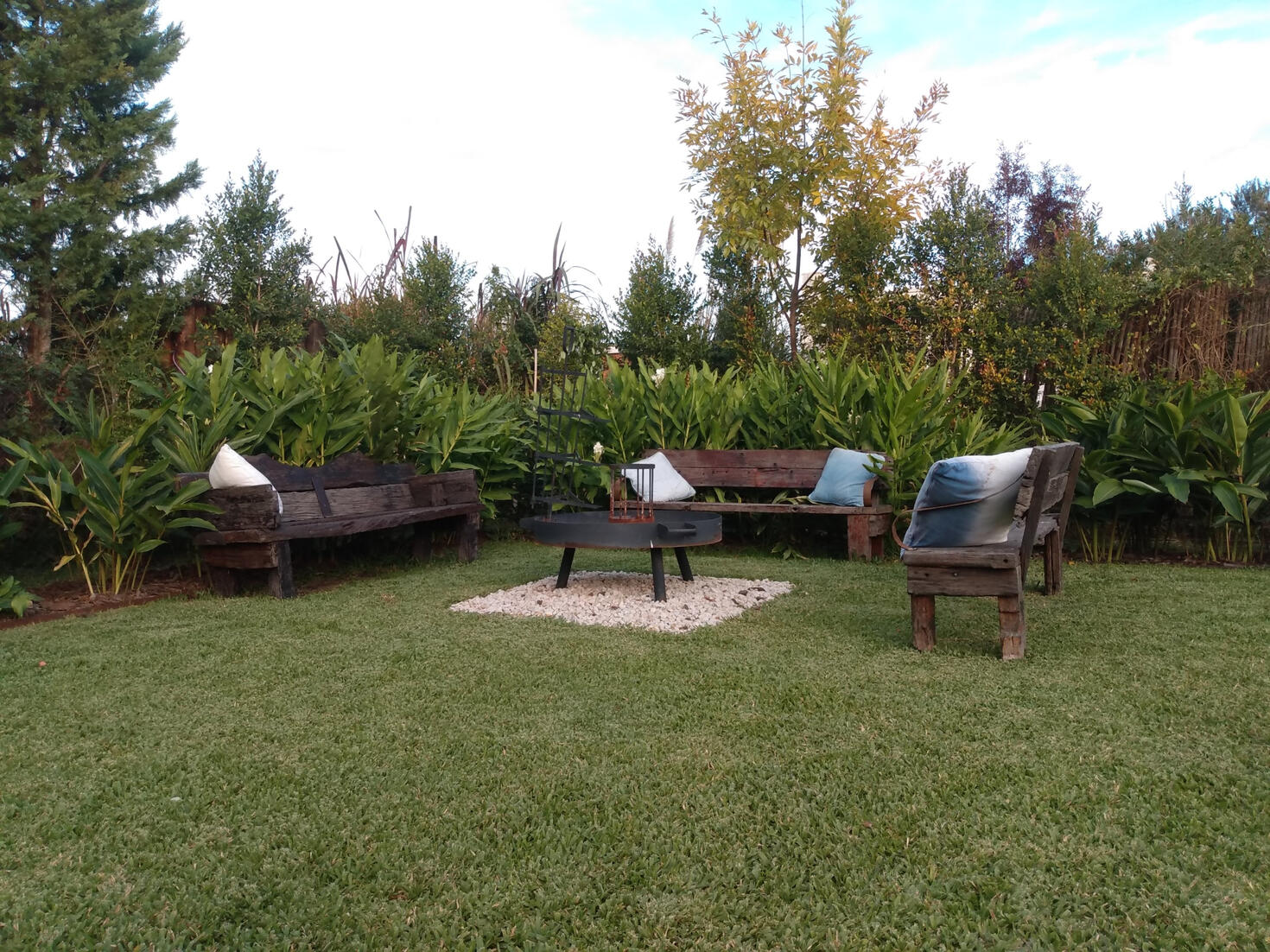 Jardín particular. Espacio fogón (Escobar, 2022).